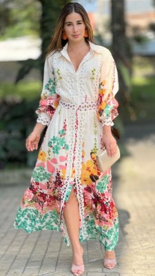 Vestido midi floral de manga corta