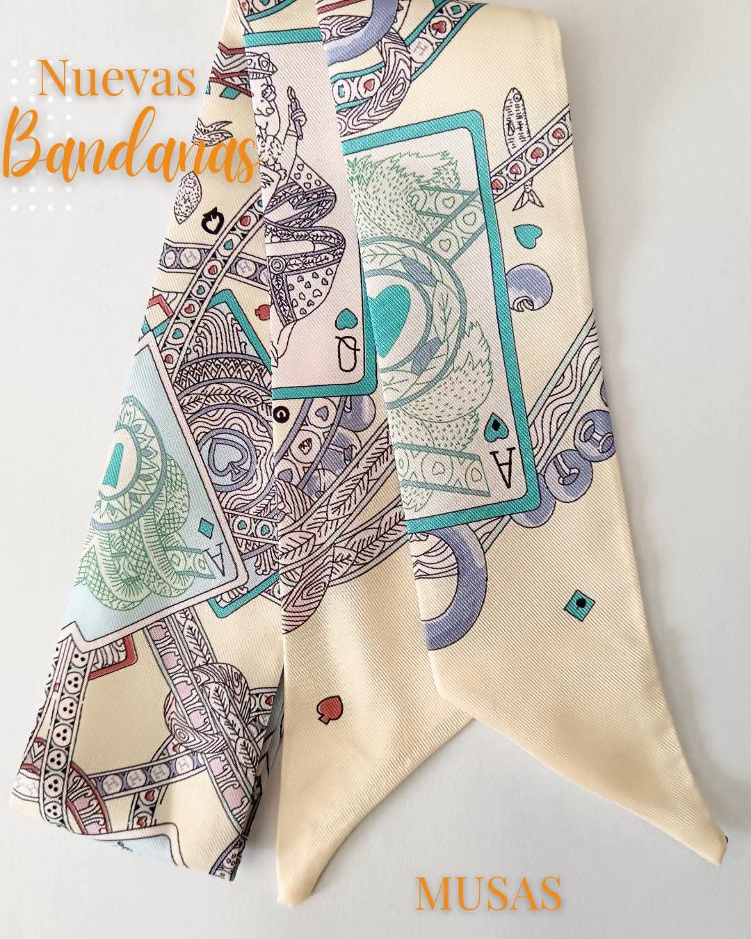 Pañuelo de seda estampado floral