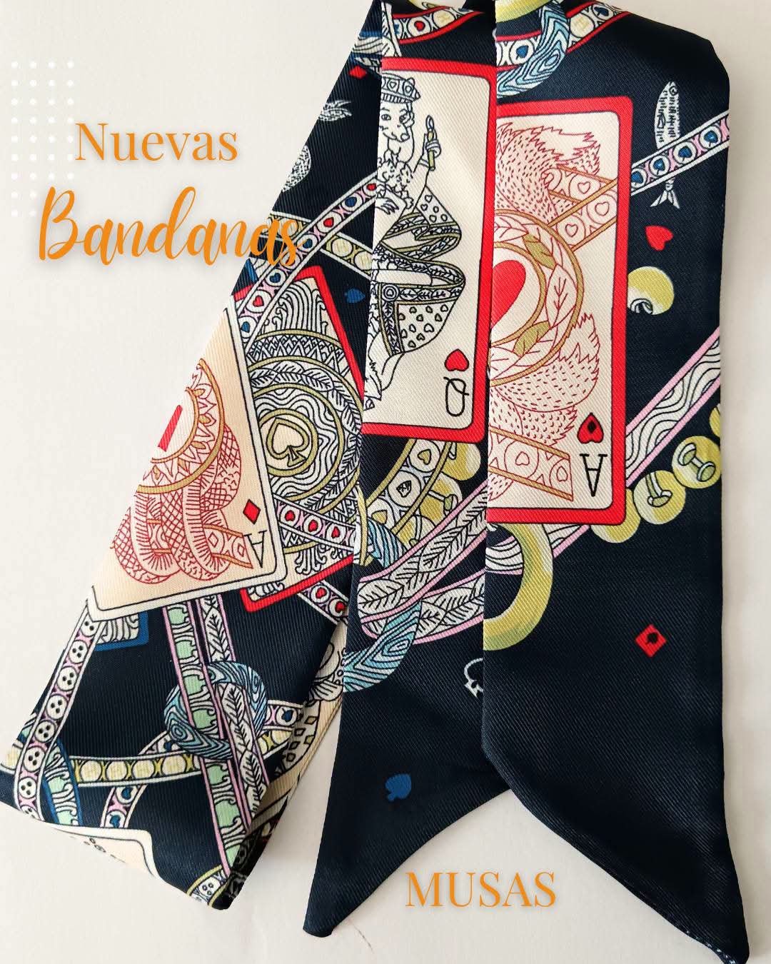 Pañuelo de seda estampado